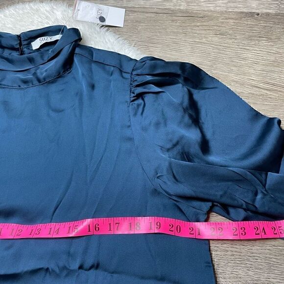 Suzy Shier Satin Top Blouse Long Balloon Sleeve Blue Womens Size Large NEW w Tag - Picture 10 of 12